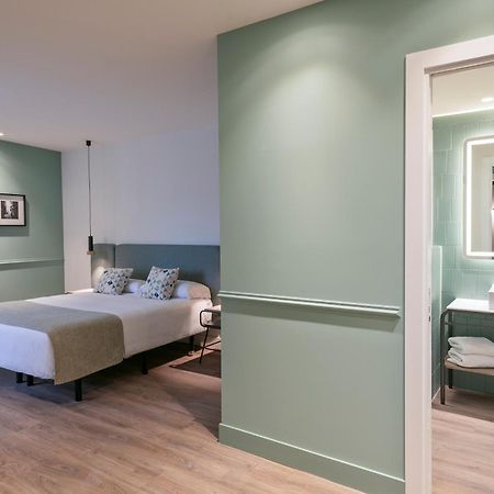 Hotel Via Augusta Барселона Екстериор снимка