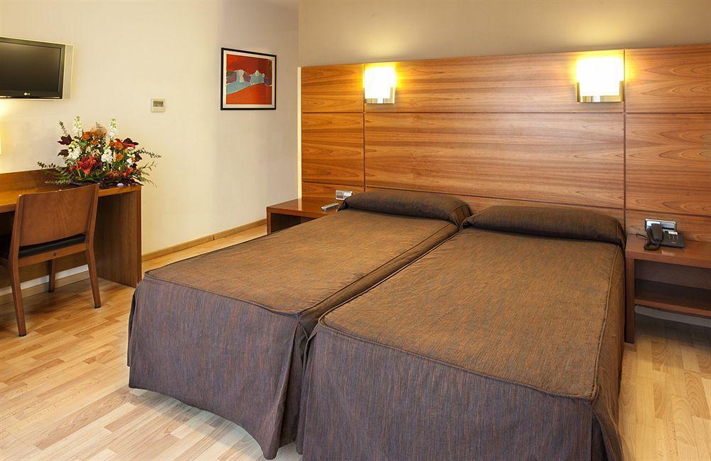 Hotel Via Augusta Барселона Екстериор снимка