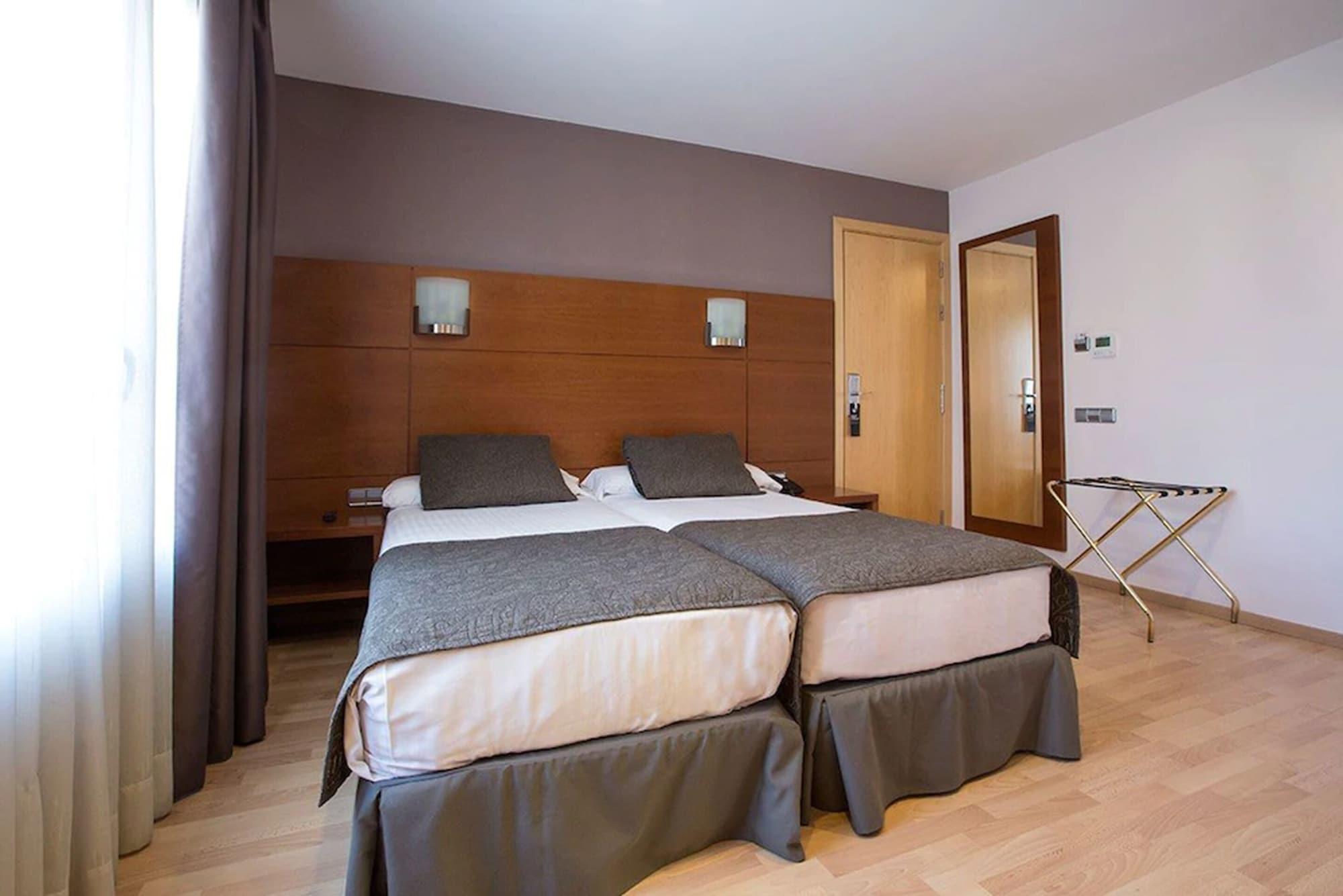 Hotel Via Augusta Барселона Екстериор снимка