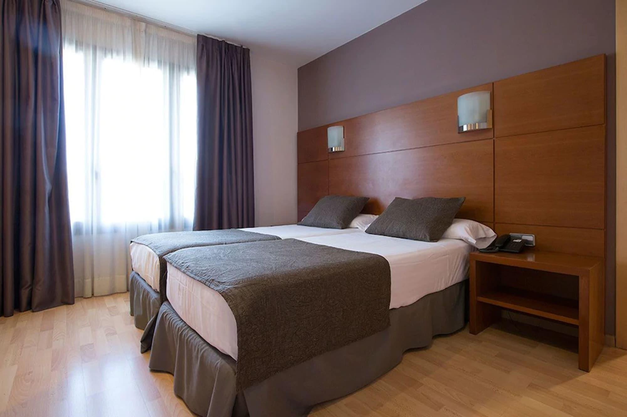 Hotel Via Augusta Барселона Екстериор снимка