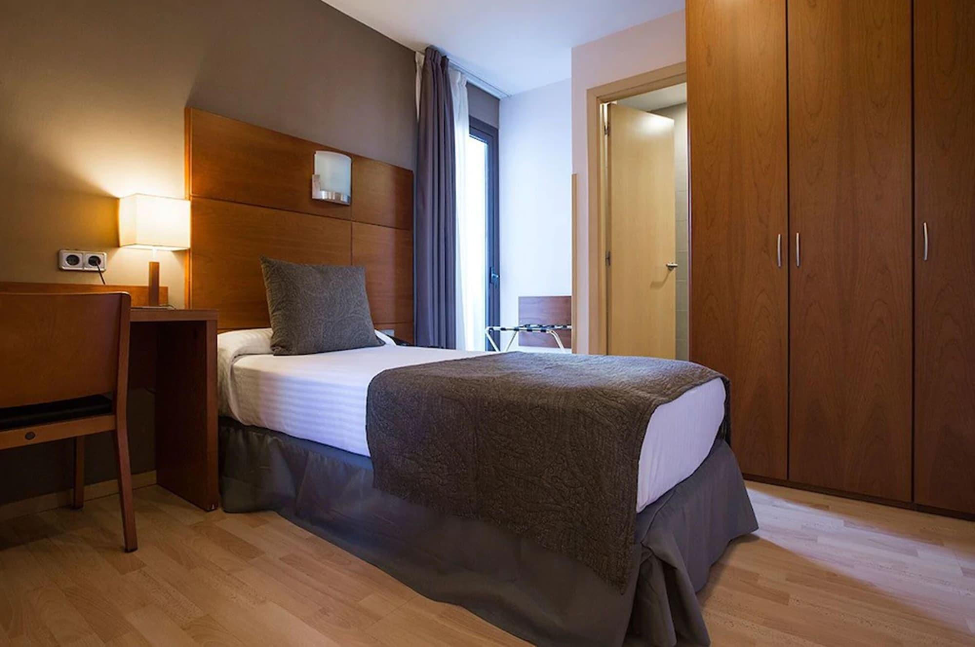 Hotel Via Augusta Барселона Екстериор снимка
