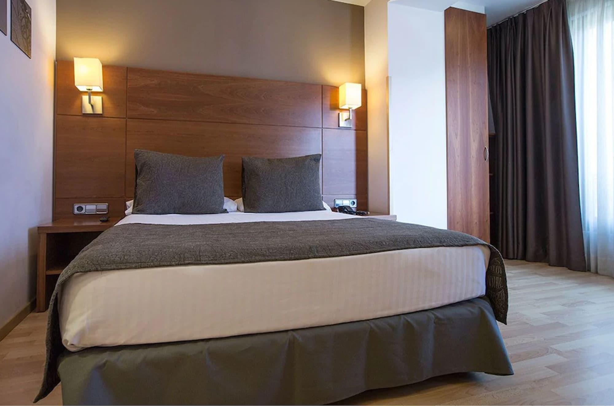 Hotel Via Augusta Барселона Екстериор снимка