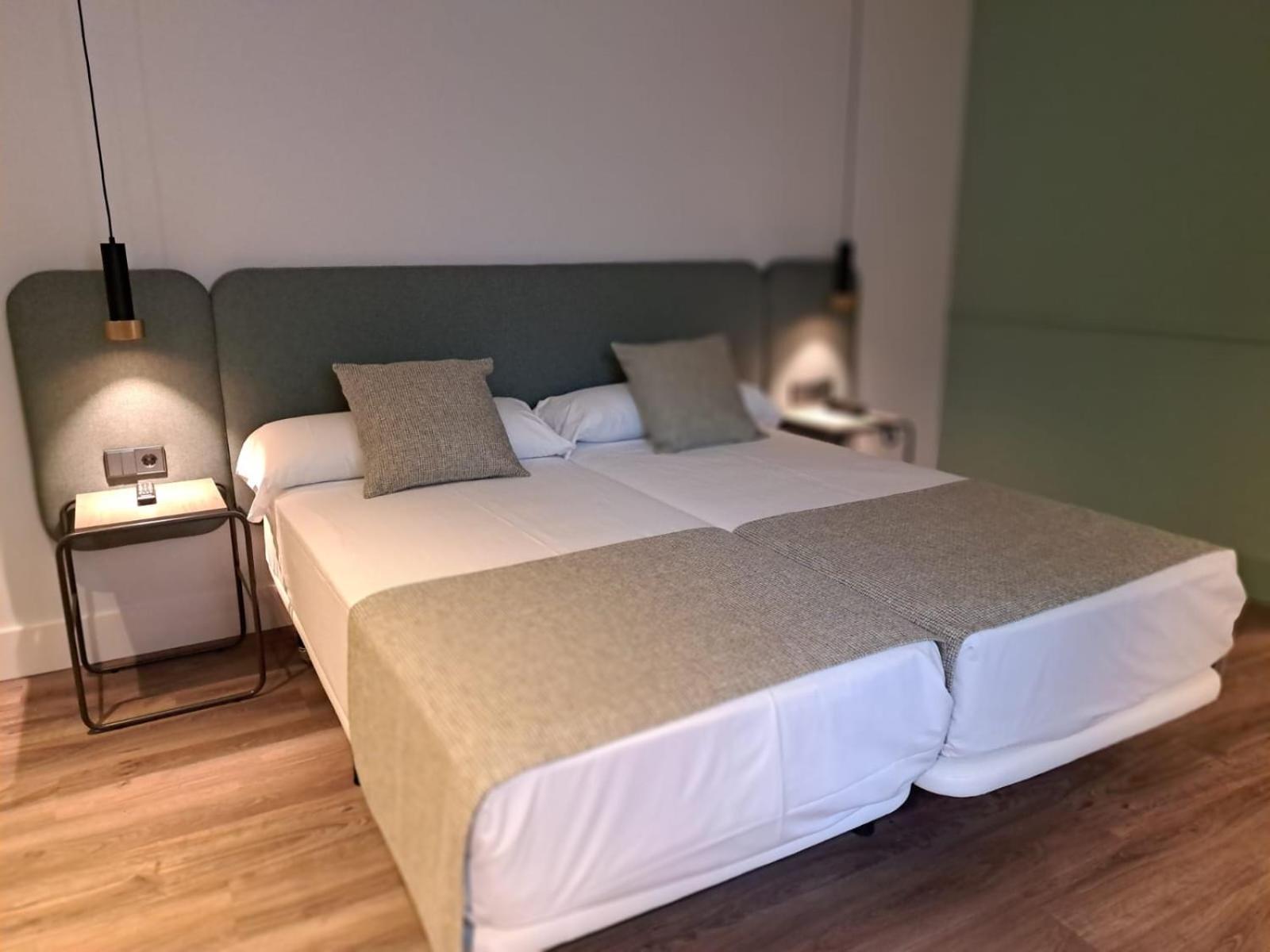 Hotel Via Augusta Барселона Екстериор снимка