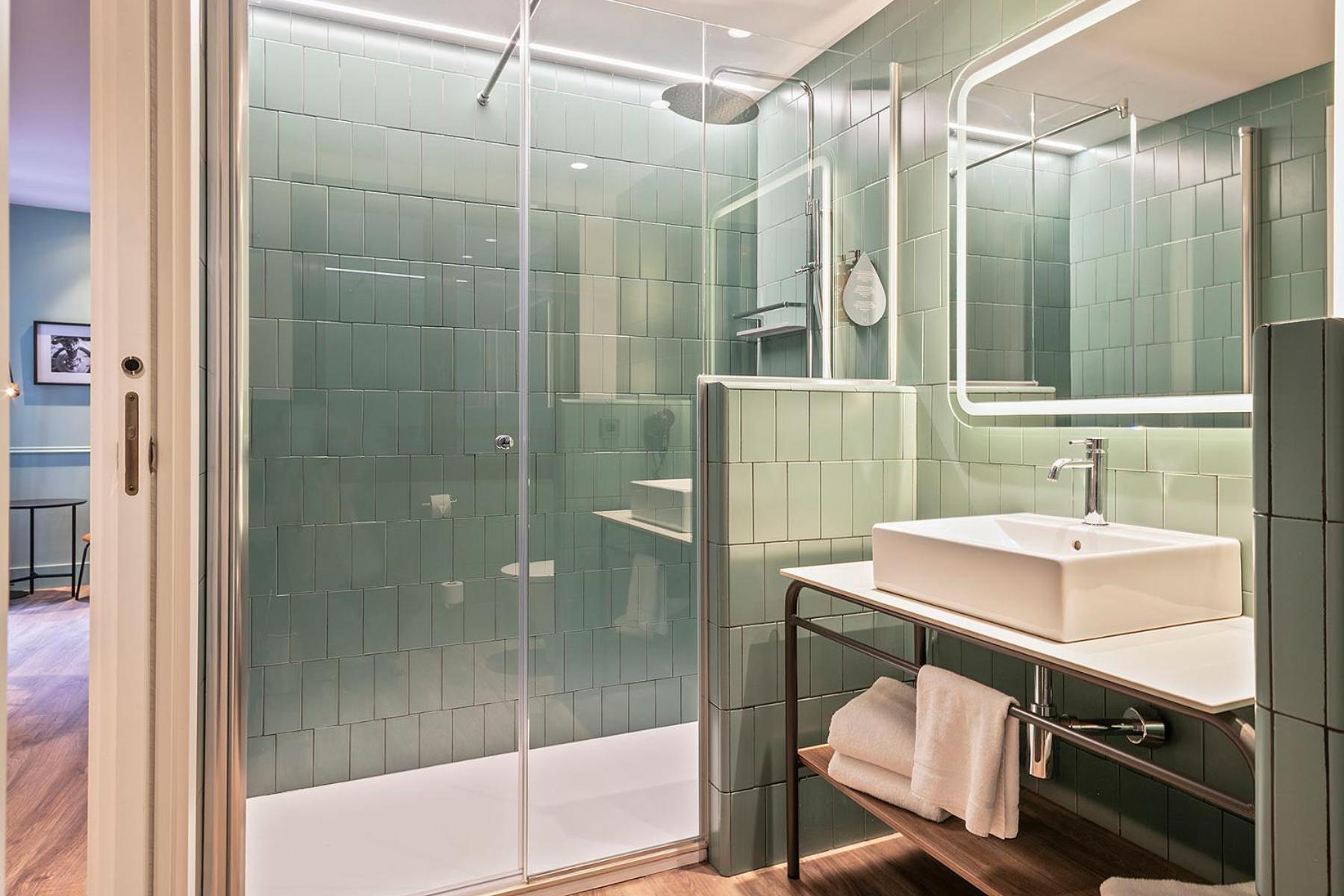Hotel Via Augusta Барселона Екстериор снимка