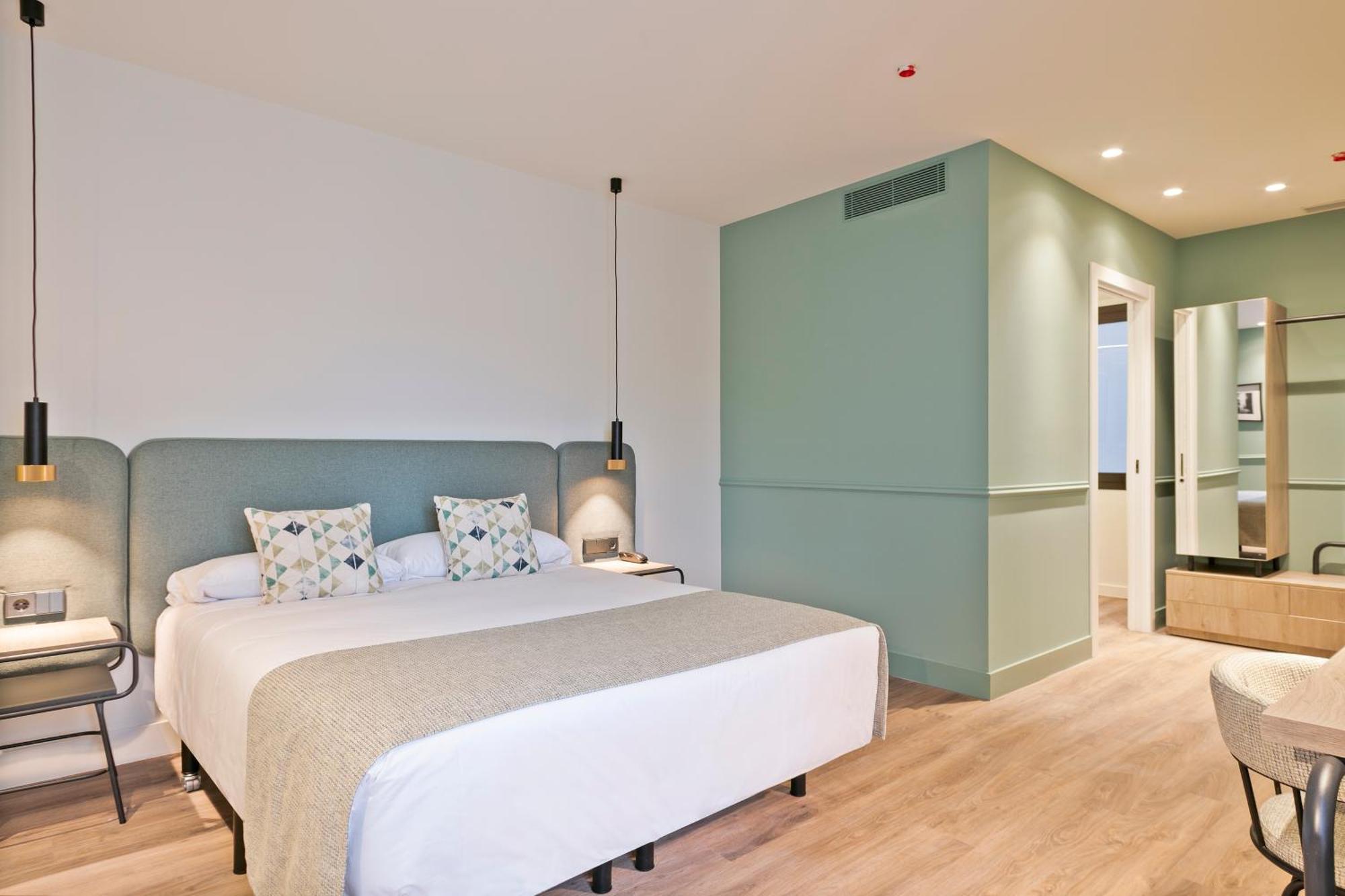 Hotel Via Augusta Барселона Екстериор снимка