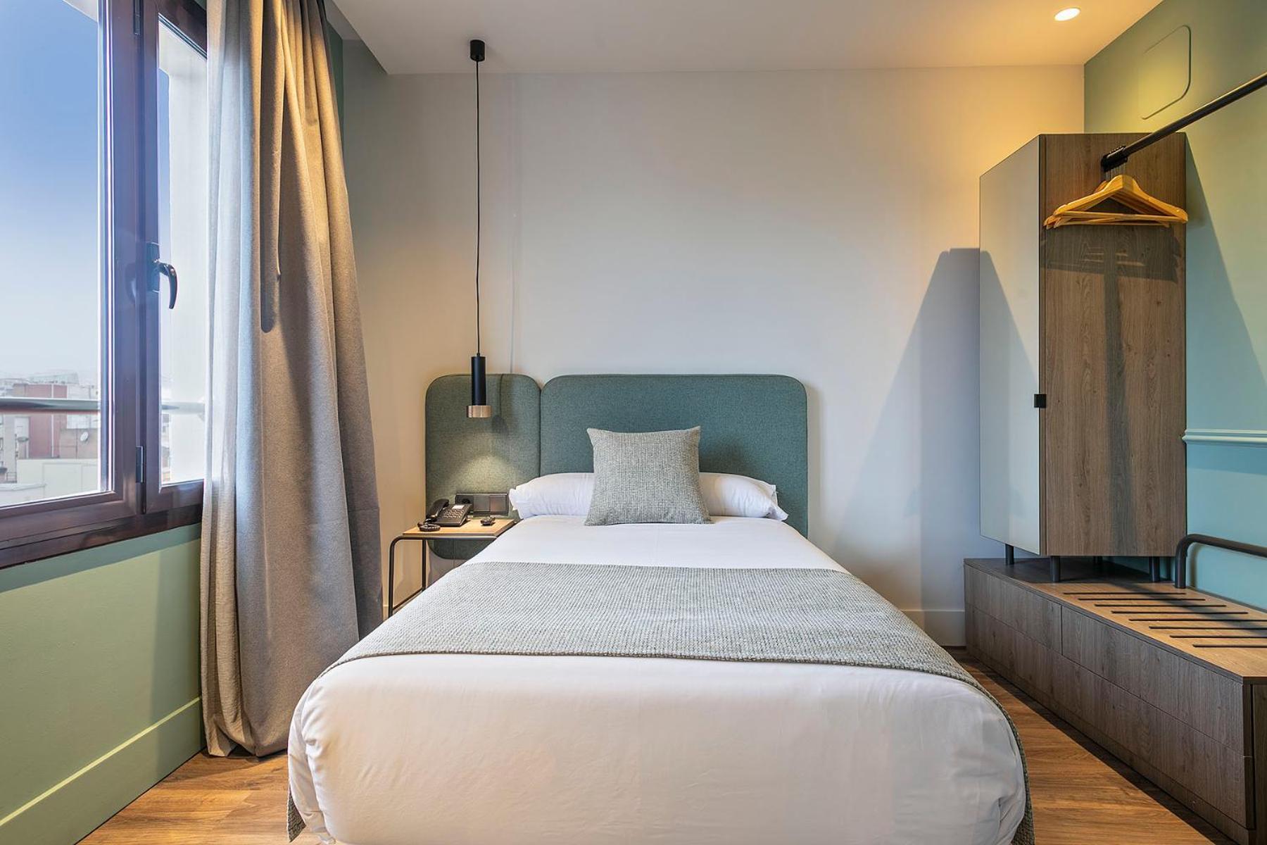 Hotel Via Augusta Барселона Екстериор снимка