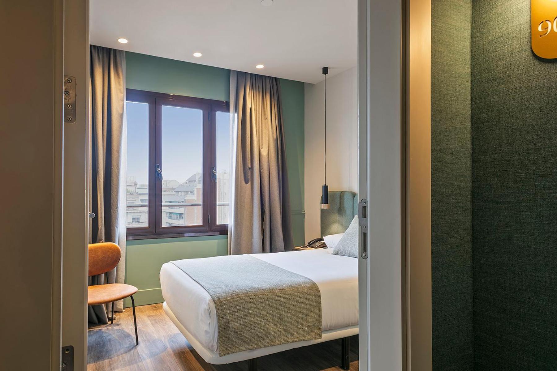 Hotel Via Augusta Барселона Екстериор снимка