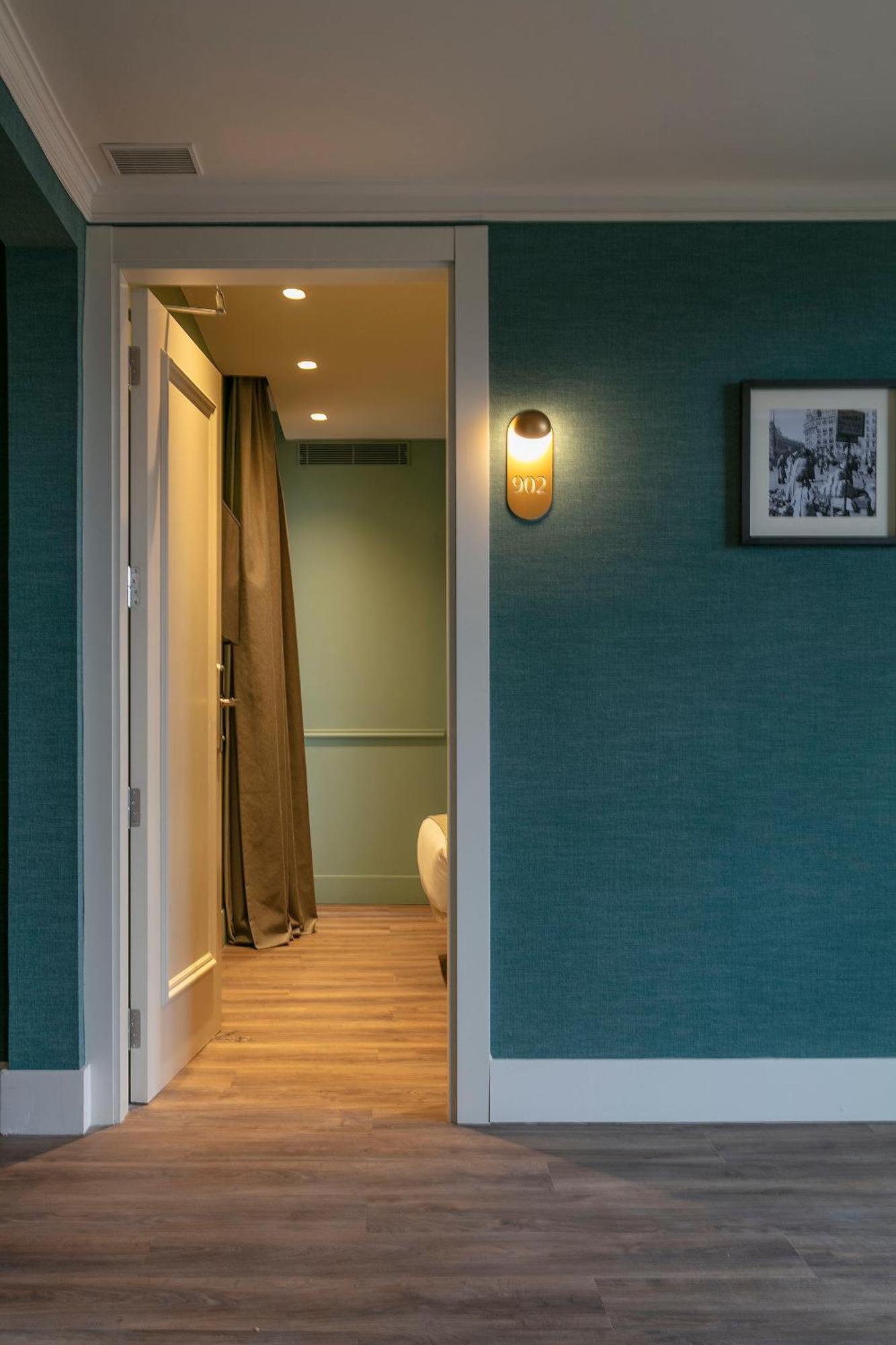Hotel Via Augusta Барселона Екстериор снимка