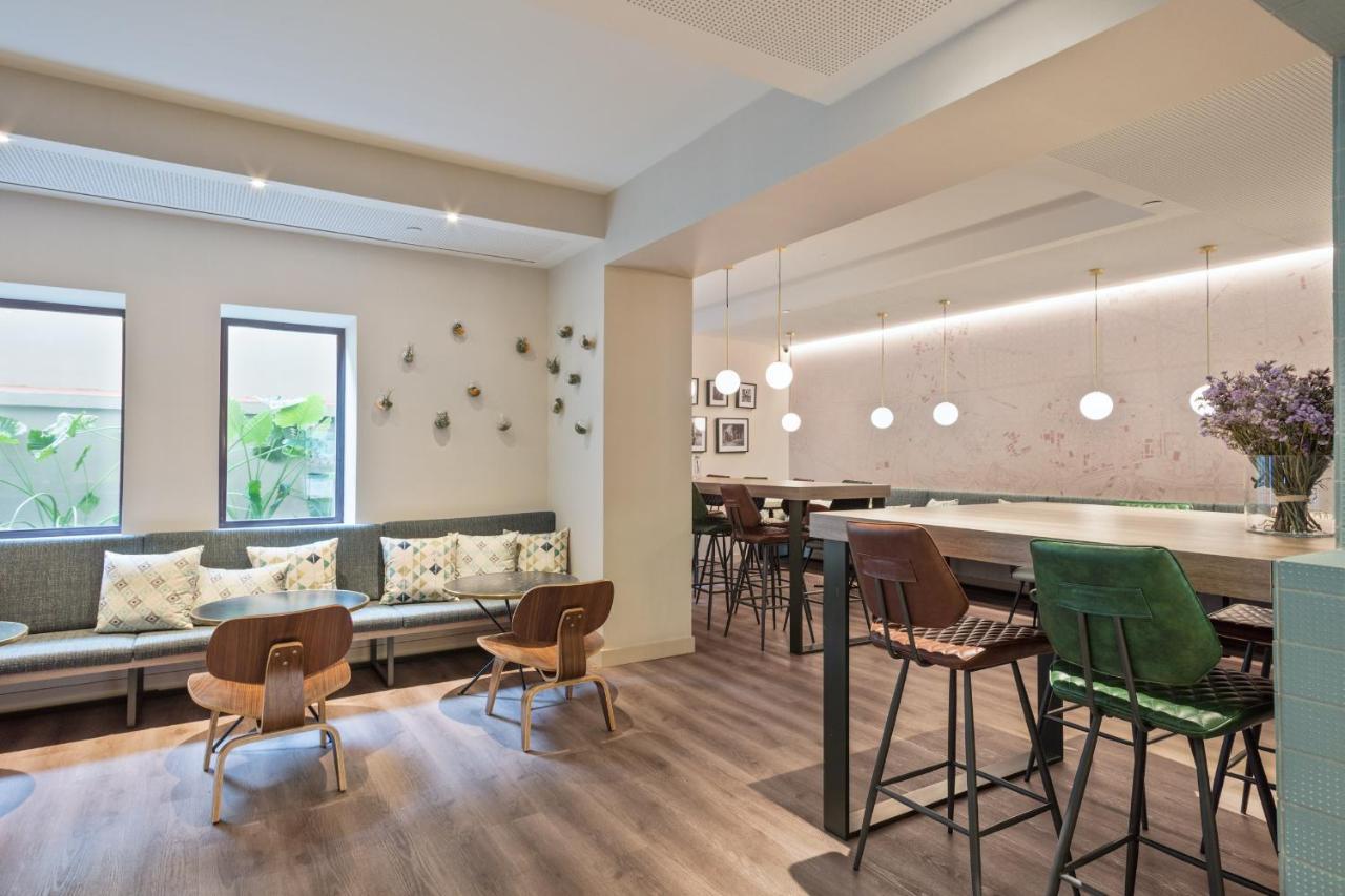 Hotel Via Augusta Барселона Екстериор снимка