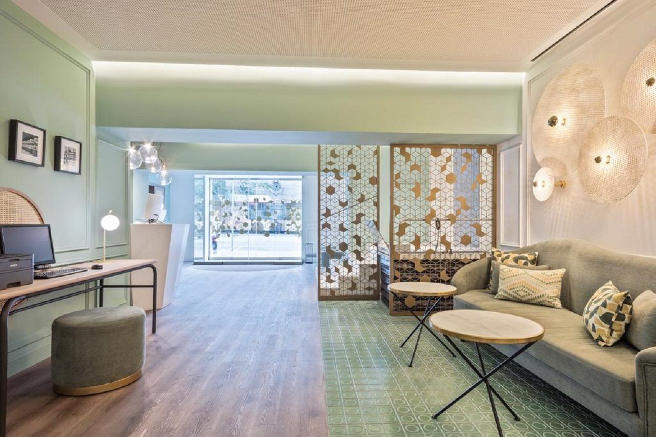 Hotel Via Augusta Барселона Екстериор снимка